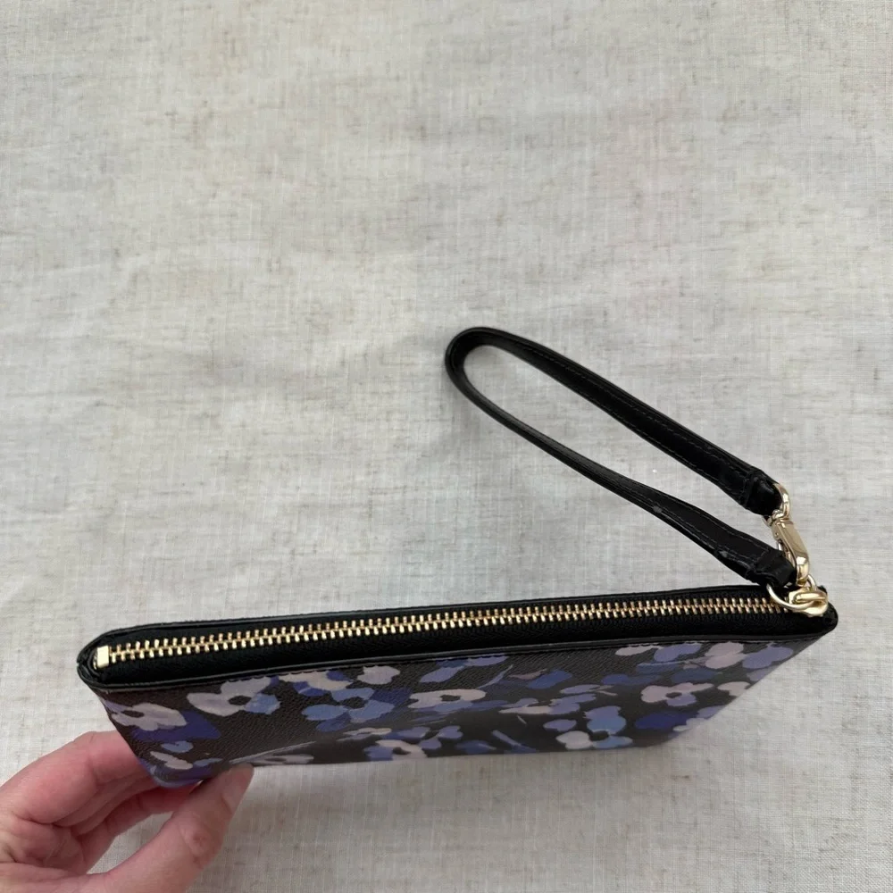 Kate Spade Montford Park Floral Angelica Wristlet